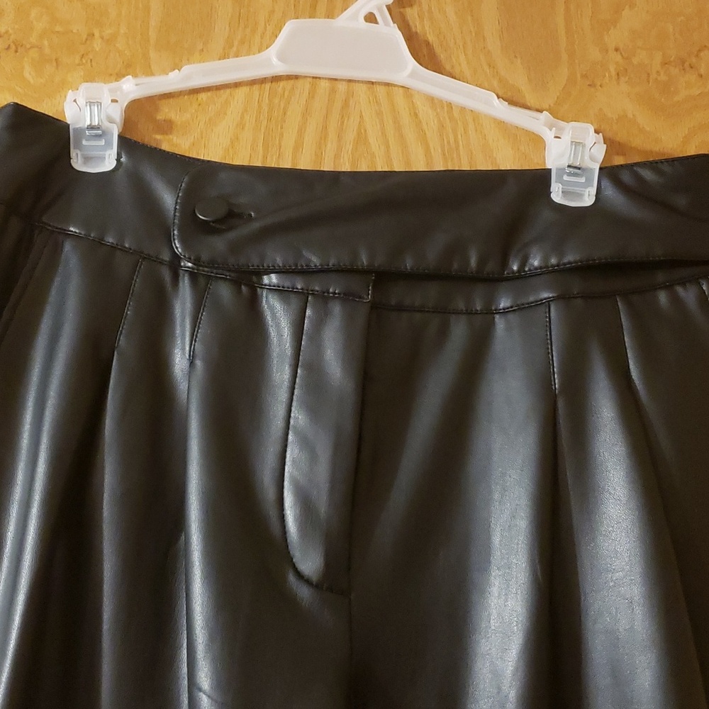 NWOT New York & Company Leather Pants - Picture 4 of 7